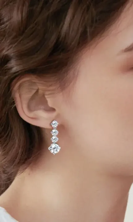 magnificent carat moissanite